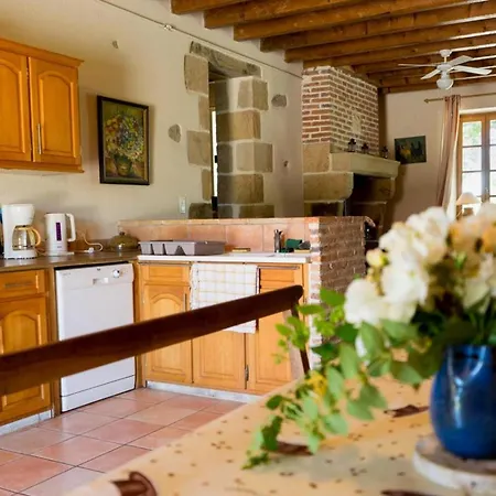 Champetre Avec Piscine Et Wifi A - Fr-1-489-231 Дом отдыха Souvigny