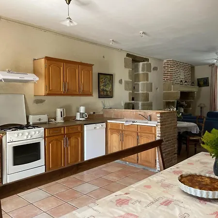 Champêtre Avec Piscine Et Wifi à - Fr-1-489-231 *