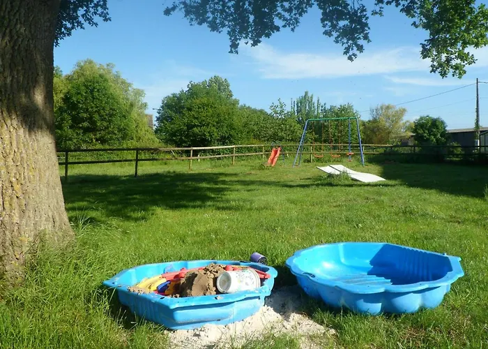 Дом отдыха Champetre Avec Piscine Et Wifi A - Fr-1-489-231